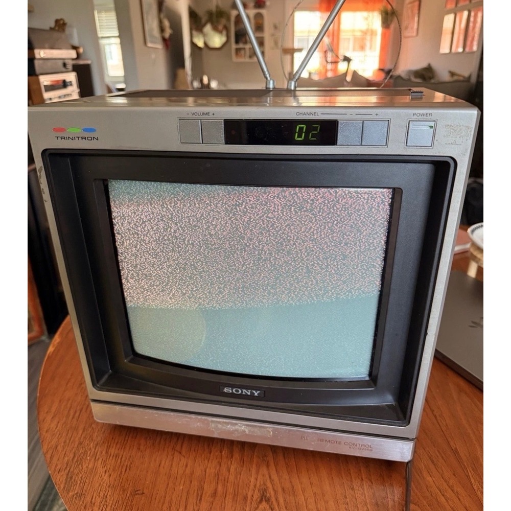 Vtg Sony Trinitron Color CRT TV Model KV-1222RS Japan 12in 1980s Gaming w/Remote